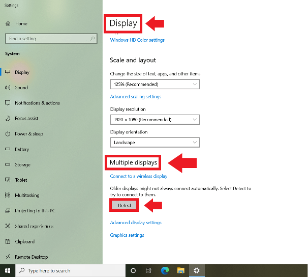 Windows 10: Settings menu with display settings and device detection
