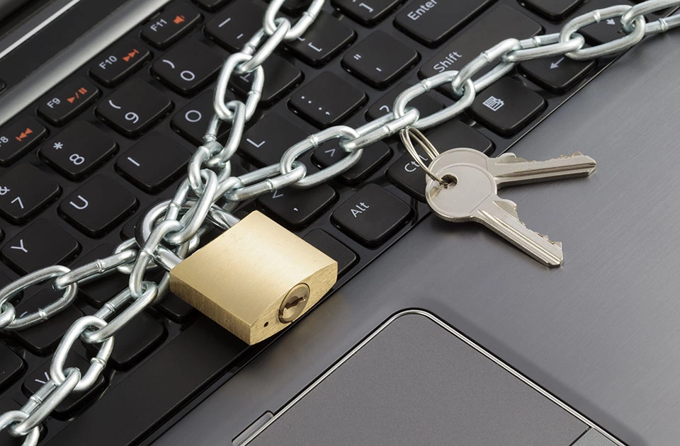 How to prevent online identity theft Image: How to prevent online identity theft