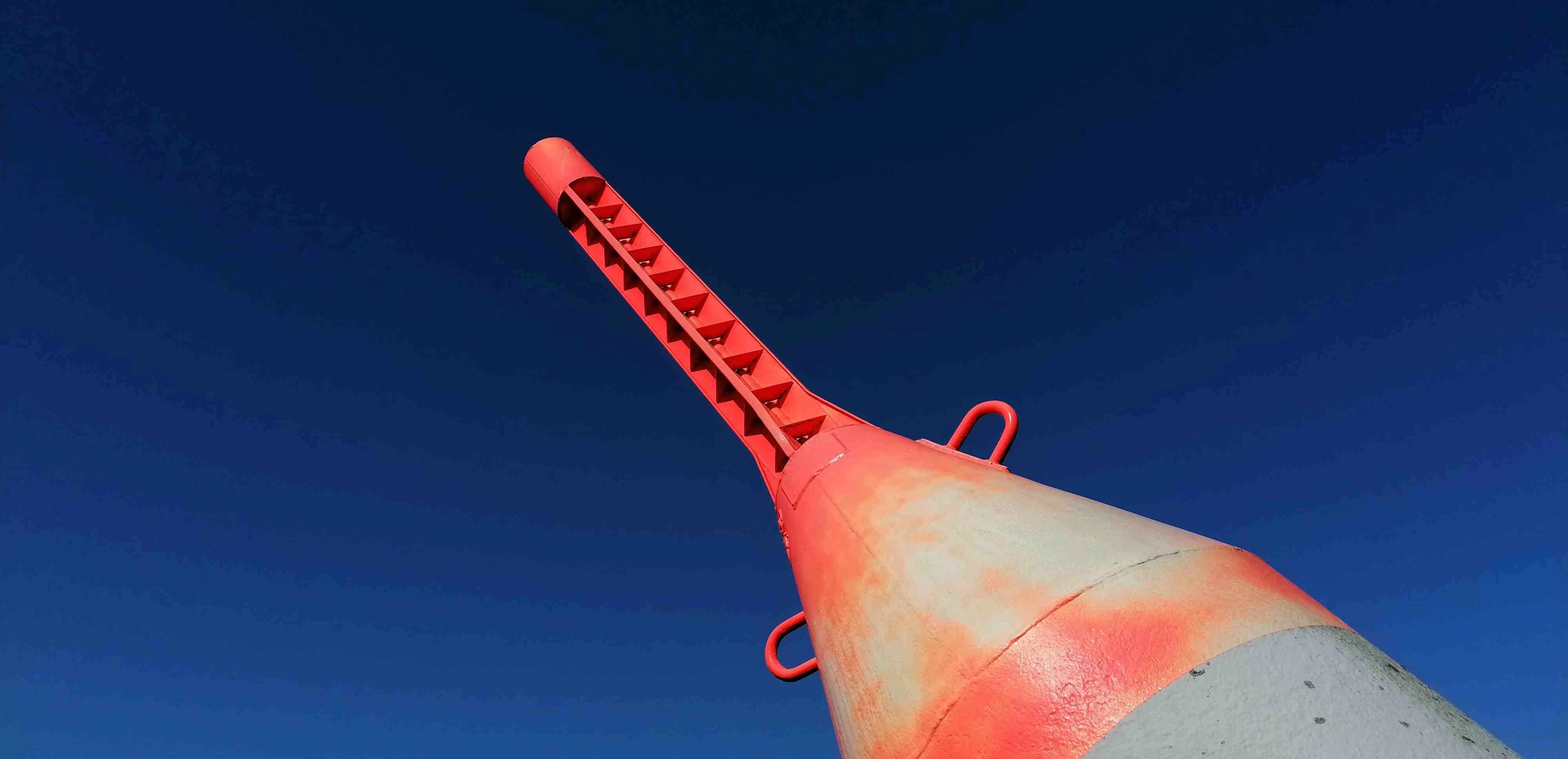 Image: JPG photo at a quality setting of 25